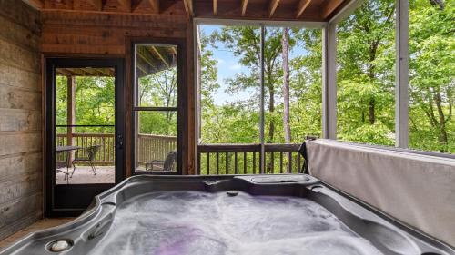 Rocking Chair Ridge by AvantStay photo 57