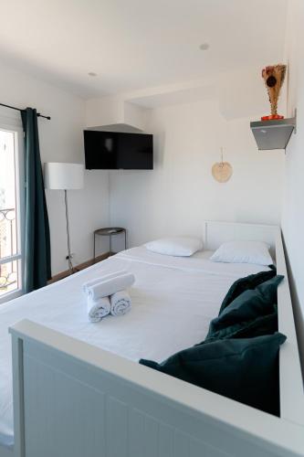 Vue mer panoramique montagne Studio rénové Cannes