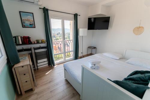 Vue mer panoramique montagne Studio rénové Cannes