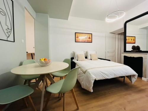 Stylish apartment, 5 min Cannes center, aircon, WiFi