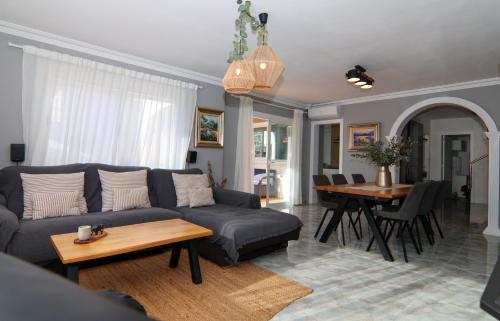 E436 Villa Linares by Mallorca Villa Selection