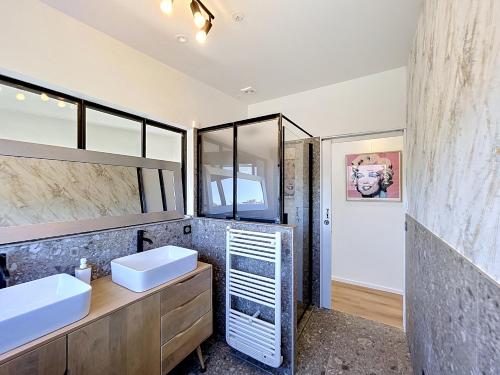 Loft rare - Jardin privatif - 2 parkings - Reims