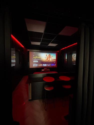 Appartement centre ville Laval avec cinéma