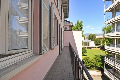 Via lambertenghi