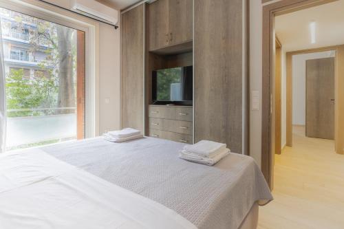 New Ventiri Family Suite 1, near Hilton, Athens central, fully equipped