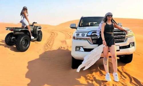 Dubai Desert Safari Experience Camp with BBQ Dinner & Dune Bashing