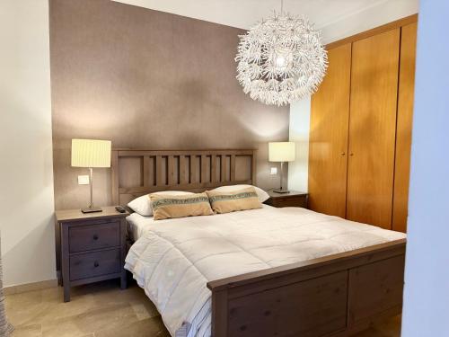 Estrella del Mar - 3-Bedroom House for 6 with Pool, BBQ, Two Terraces and Sea Views