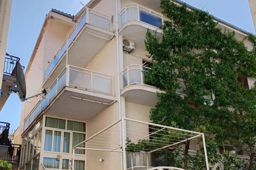 Apartments by the sea Baska Voda, Makarska - 25784