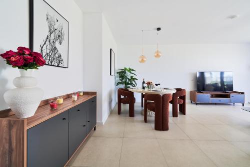 Luxury Terraza Álamos con Piscina climatizada a 5 min playa