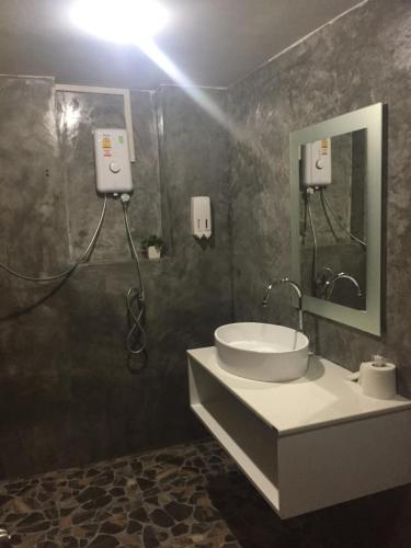 Koupelna v ubytování Baan Asree บ้านอัสรี