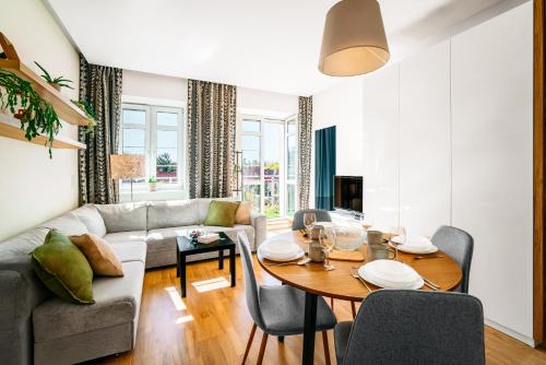 JANOSIK Apartament Krokus Jasne Blonia z tarasem by stayly