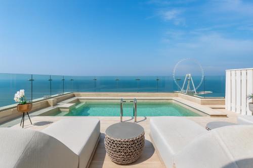 Dubai JBR Amaz Penthouse front sea 5 plus 1 Bdr private Climatized pool
