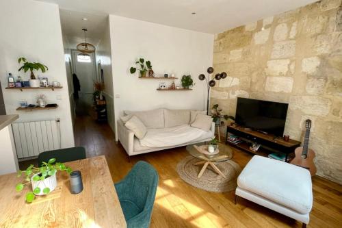 Cocoon with garden in Bordeaux