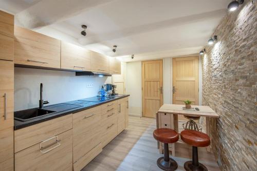 AC Apartment near Vieux-Port & Panier