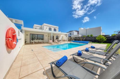 Villa Malvasia - Pool - 900M to Playa Montaña Roja By Lanzarote Vacation Homes