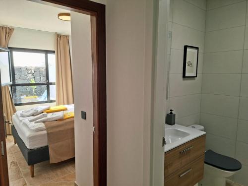 Villa Oasis with heated pool, jacuzzi, and comfort