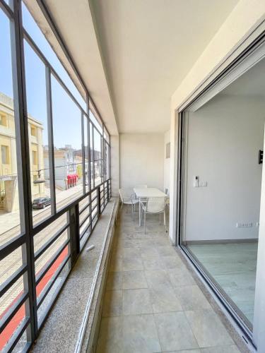 Brito Capelo Studio with Balcony - 2 Guests