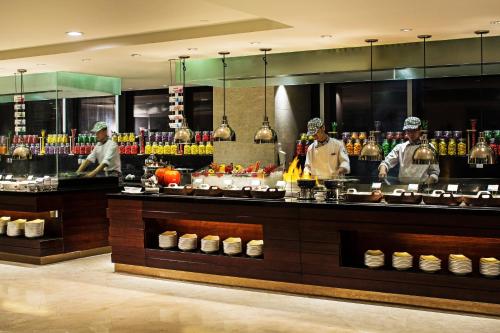 Jídlo v hotelu nebo okolí