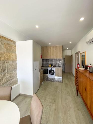 Brito Capelo Terrace T1 - 5 Guests