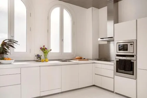 Halcyon Days designer apartments by Ana Locking photo 10