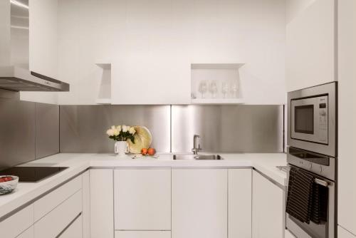 Halcyon Days designer apartments by Ana Locking photo 45