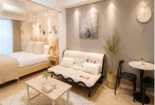 Rest House Niponbashi 憩Central downtown 1min fm station, 2mins walk to Kuromon Market,Dotombori, upto 3ppl
