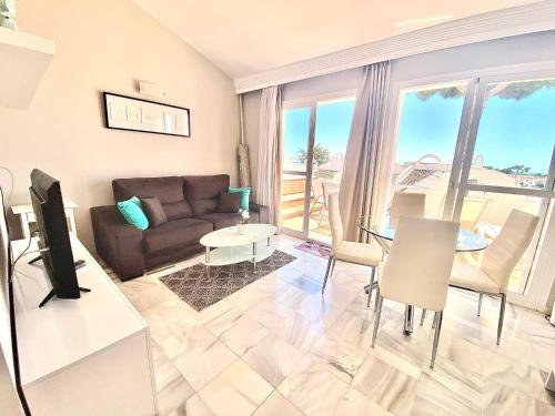 VIME V Sunny Marbella East SWIMMING POOL, GYM & SPA - EaW Homes