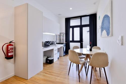 Canguro - Modern Apt - Near Bioparc by Río Turia Apartments