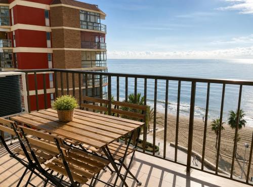 Apartamento frente al mar en Calpe con parking para 4 personas