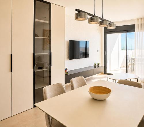 Apartamento Albamar Classico en Dénia, con piscina, vistas al mar y acceso directo la playa by Family Homes Rentals