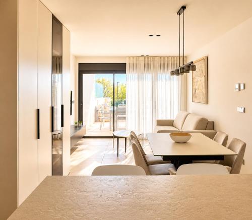 Apartamento Albamar Classico en Dénia, con piscina, vistas al mar y acceso directo la playa by Family Homes Rentals