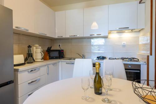 Apartment Ema