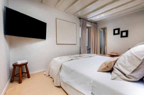 Calnova Suites