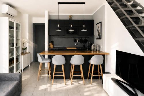 The Boutique Houses - Spacious Apartment with Terrace Lounge - Milan Navigli - City Center