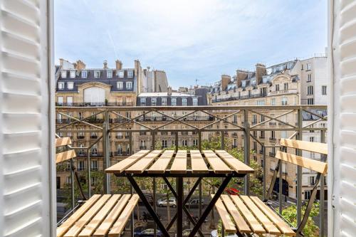 GuestReady - Bright stay with Arc de Triomphe view