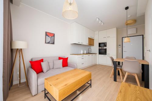 Warszawa Rakowiec Deluxe Apartment by BookingHost