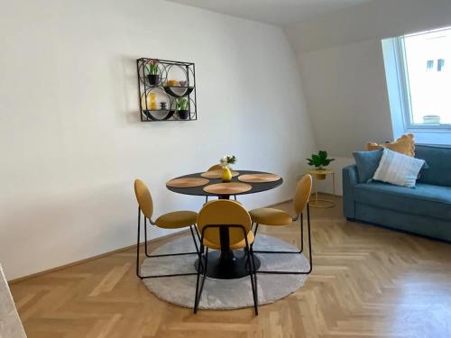 Freshly renovated Apartment in Trendy Area l HG21