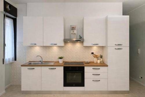 Large studio apartment with study area, Dergano-Bovisa