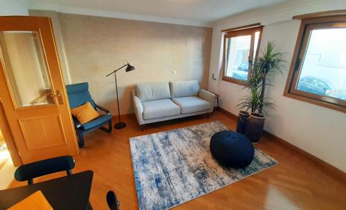 Cascais spacious well equipped central location garage 4 pessoas