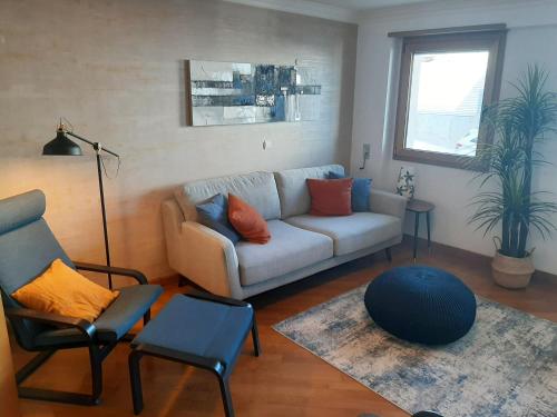 Cascais spacious well equipped central location garage 4 pessoas