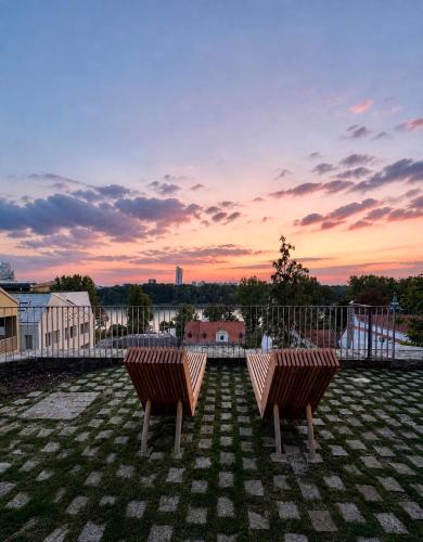 Premium Loft by Castle&Danube River Old town FREE PARKING