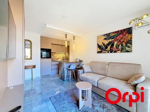 Appartement Rénové avec Terrasse et Parking à Menton