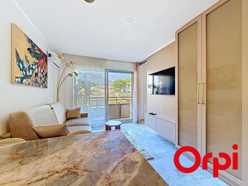 Appartement Rénové avec Terrasse et Parking à Menton