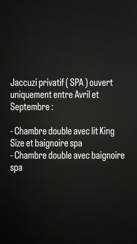 a screenshot of a text message on a black background at Aux murmures de la nature B&B in Honfleur