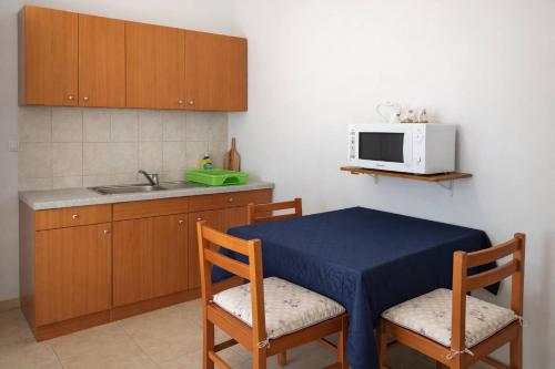 Studio Apartment Nensi, sleeps 2