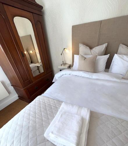 Charming 2-Bedroom Apartment in Vibrant Southville photo 12