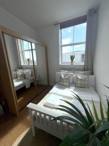 Charming 2-Bedroom Apartment in Vibrant Southville photo 3