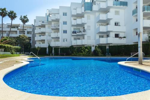 NIDO 139 Apartamento con piscina y vistas al canal