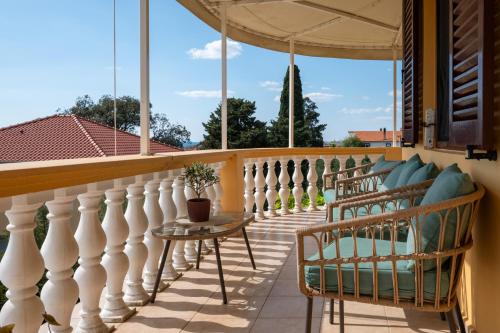 Olive Sea View Apartment