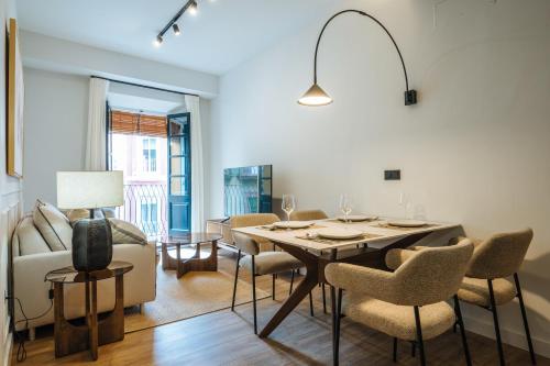 Apartamento Boutique con Balcones en Alfalfa